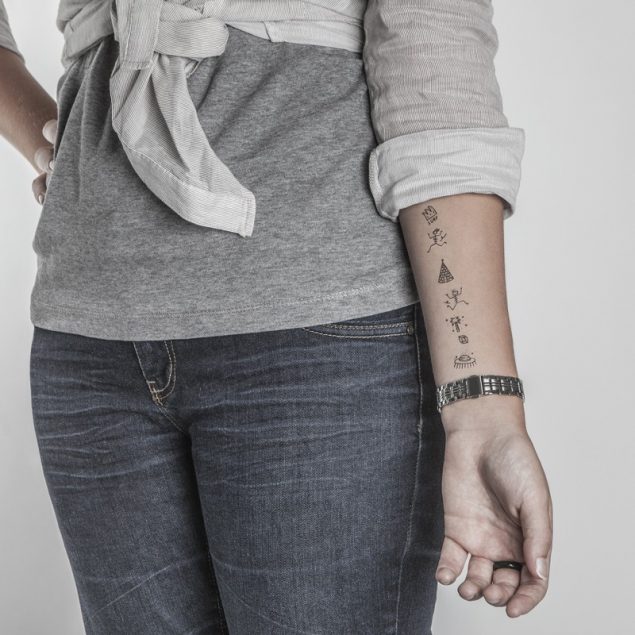 Pictonomie tatouage temporaire poignet