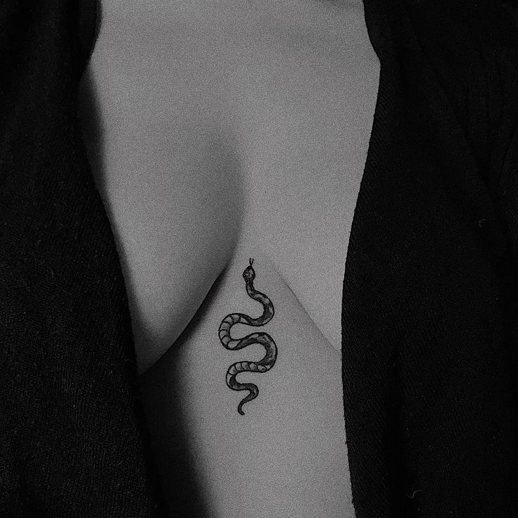 signification du tatouage serpent sur avant bras